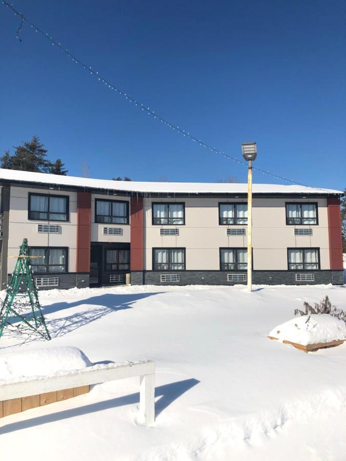 Hwy 17 Hotel Wawa Kültér fotó